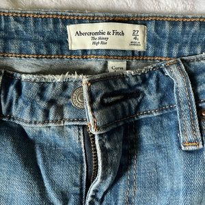 NWOT Abercrombie Curve Love Skinny High Rise Jeans